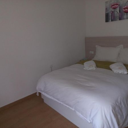 Asuka Apartmani 飞鸟客 Surcin Ruang foto