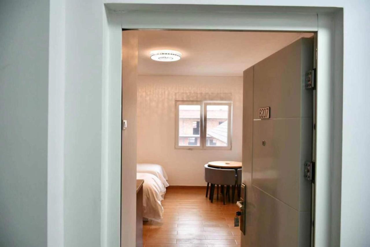 Asuka Apartmani 飞鸟客 Surcin Bagian luar foto