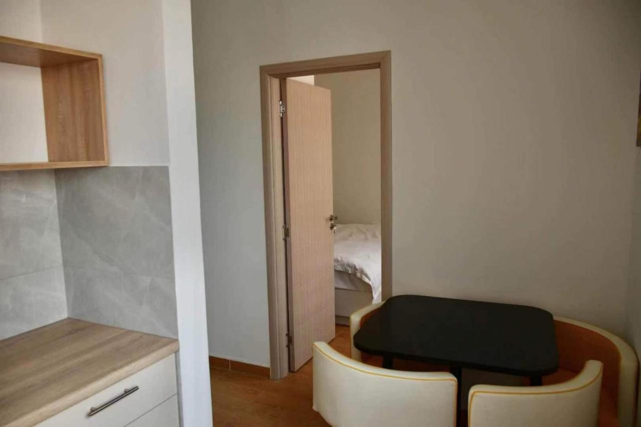 Asuka Apartmani 飞鸟客 Surcin Bagian luar foto