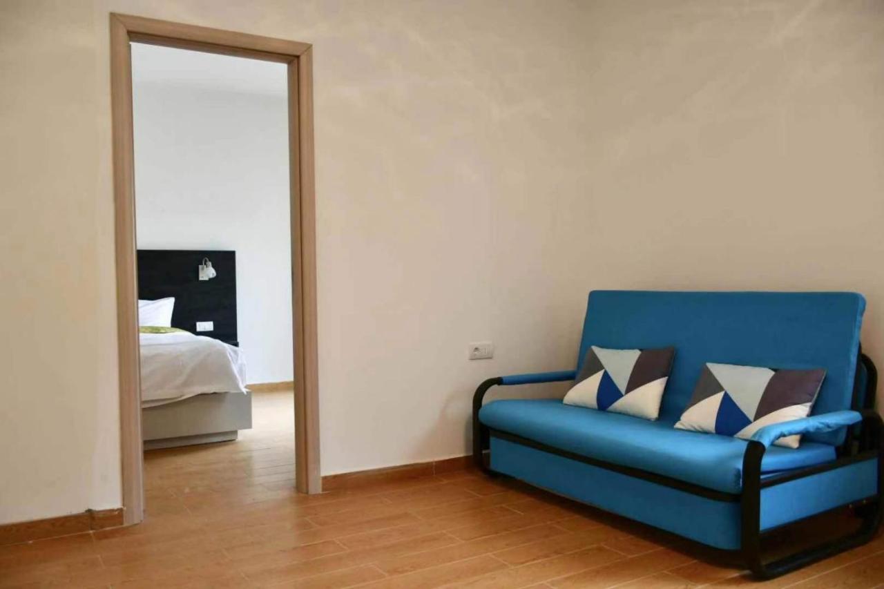 Asuka Apartmani 飞鸟客 Surcin Bagian luar foto