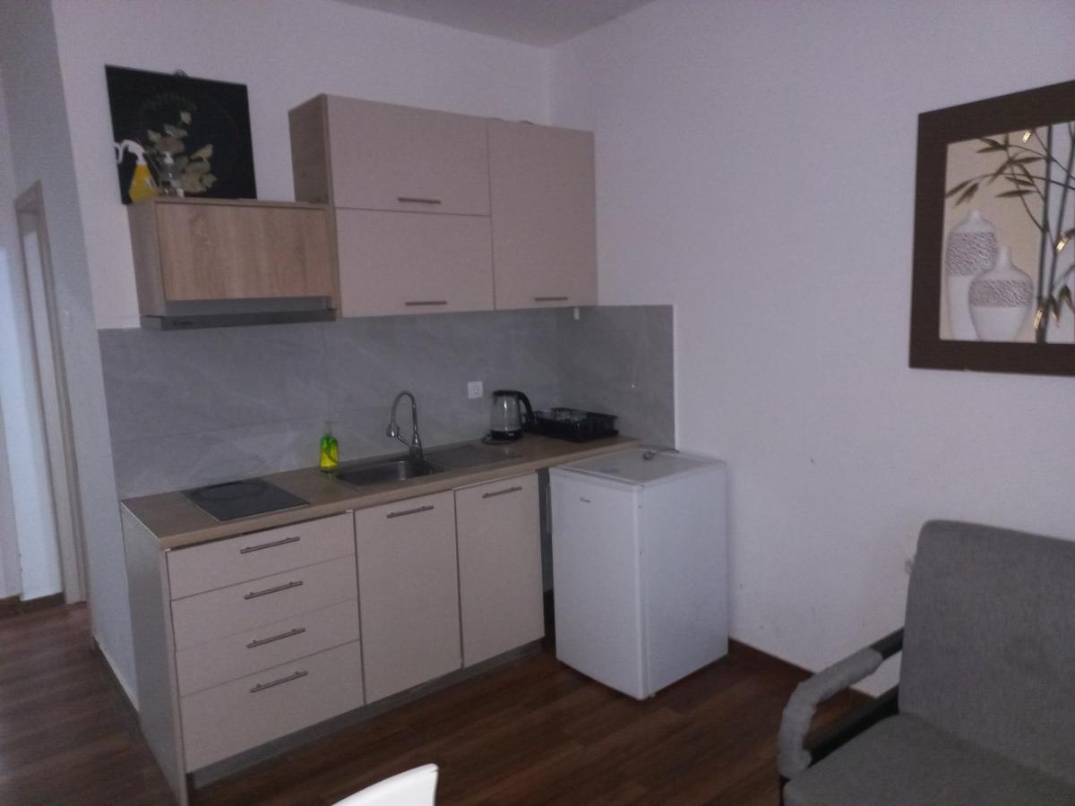 Asuka Apartmani 飞鸟客 Surcin Bagian luar foto