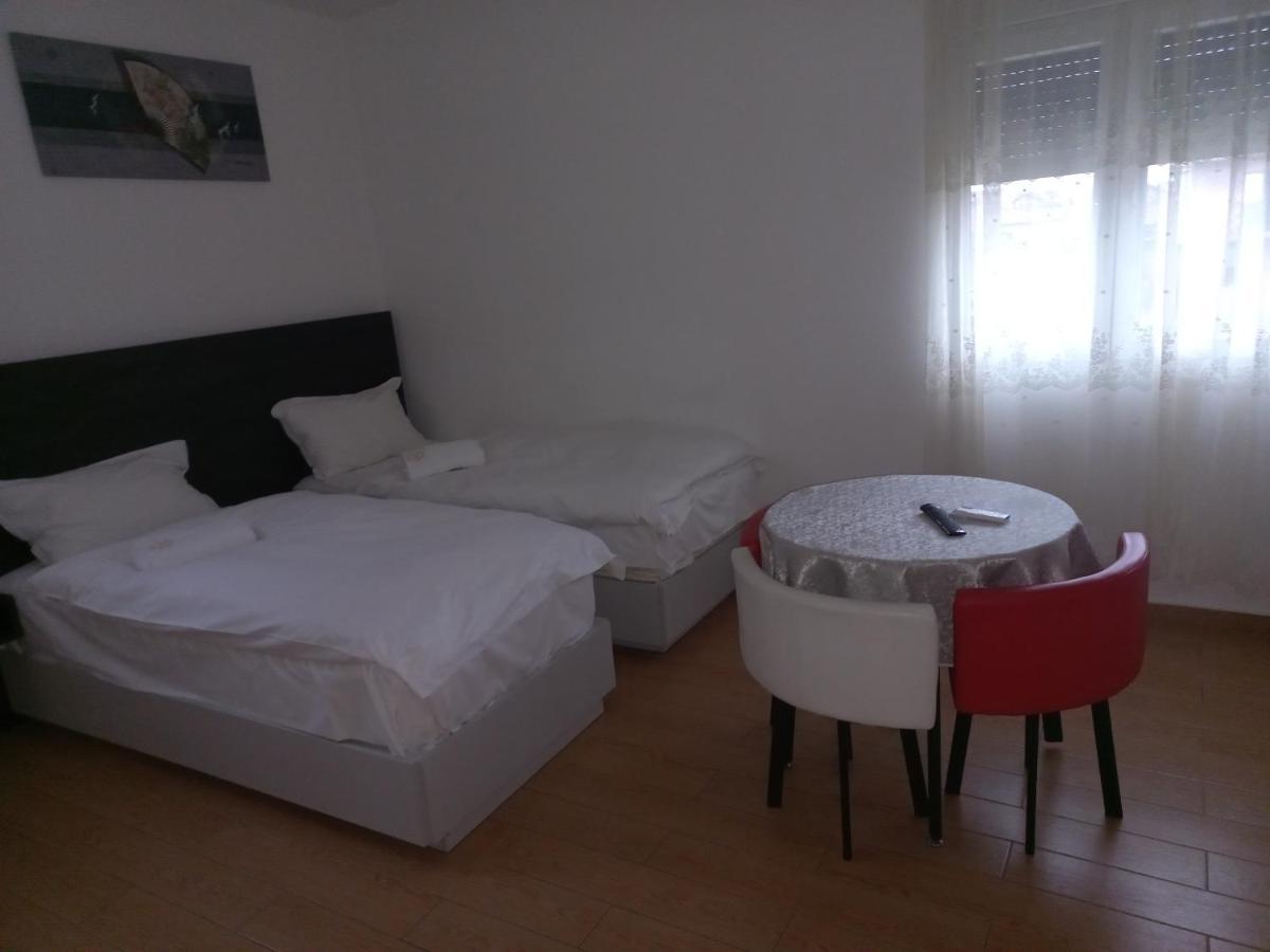 Asuka Apartmani 飞鸟客 Surcin Bagian luar foto
